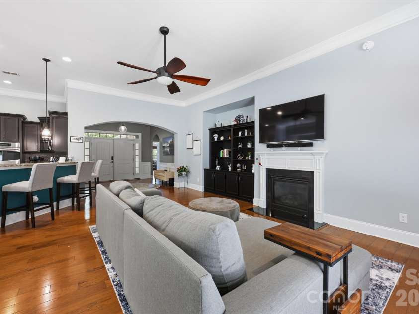 4341 Bright Road, Charlotte, NC 28214.  MLS# CAR4382010, YatesRealty ID 22660. 