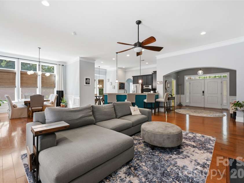 4341 Bright Road, Charlotte, NC 28214.  MLS# CAR4382010, YatesRealty ID 22660. 