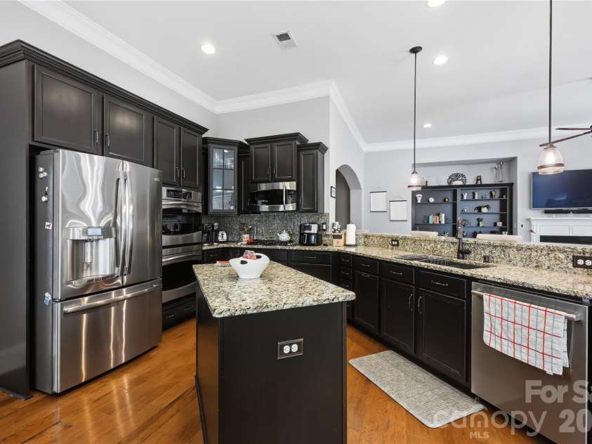 4341 Bright Road, Charlotte, NC 28214.  MLS# CAR4382010, YatesRealty ID 22660. 