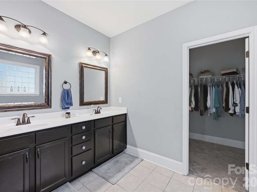 4341 Bright Road, Charlotte, NC 28214.  MLS# CAR4382010, YatesRealty ID 22660. 