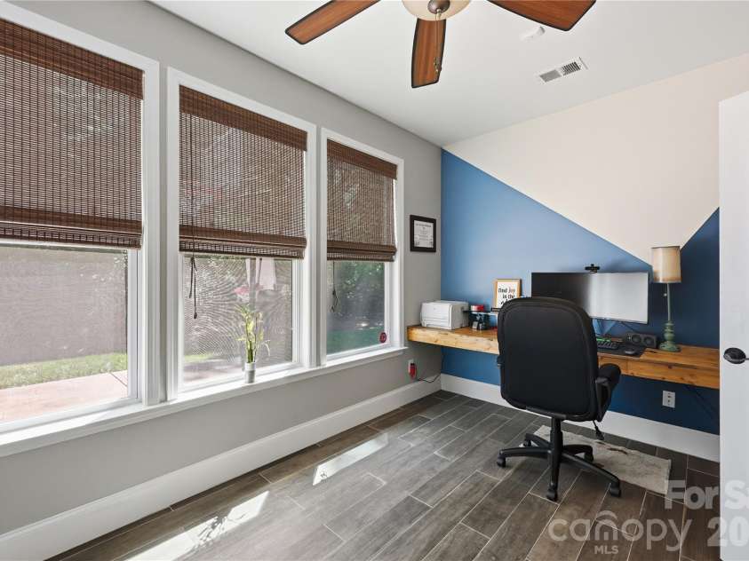 4341 Bright Road, Charlotte, NC 28214.  MLS# CAR4382010, YatesRealty ID 22660. 