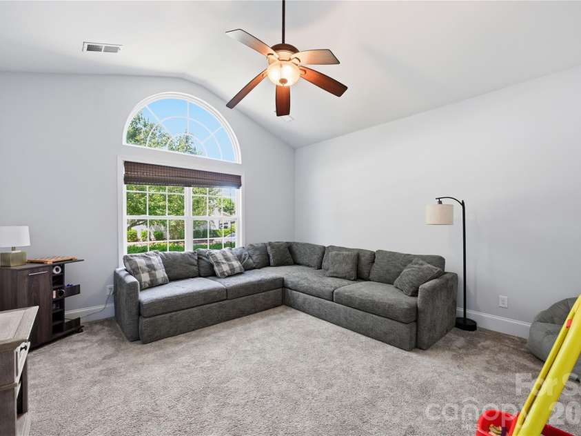 4341 Bright Road, Charlotte, NC 28214.  MLS# CAR4382010, YatesRealty ID 22660. Bedroom 1