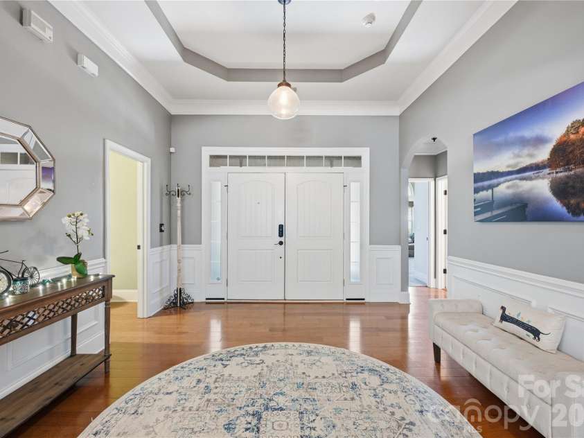 4341 Bright Road, Charlotte, NC 28214.  MLS# CAR4382010, YatesRealty ID 22660. Gorgeous Foyer 