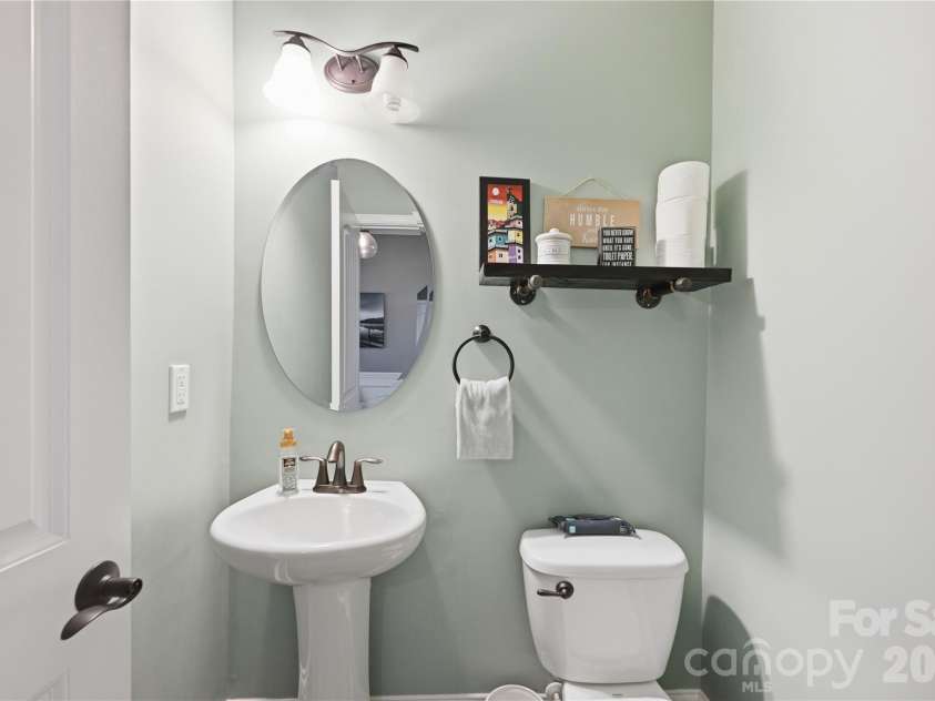 4341 Bright Road, Charlotte, NC 28214.  MLS# CAR4382010, YatesRealty ID 22660. Half Bath