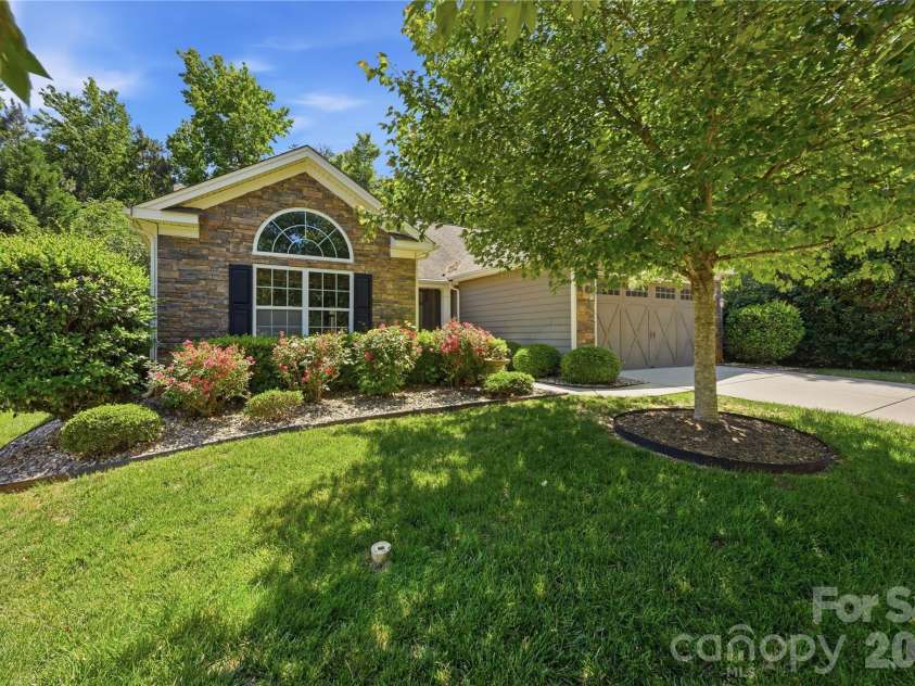 4341 Bright Road, Charlotte, NC 28214.  MLS# CAR4382010, YatesRealty ID 22660. Welcome Home
