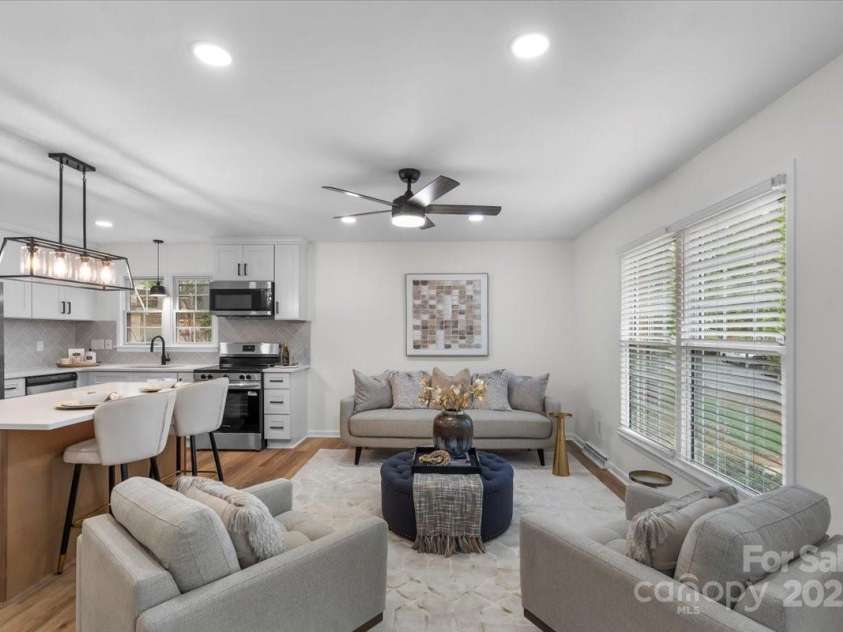 4932 Delivau Drive, Charlotte, NC 28215.  MLS# CAR4275777, YatesRealty ID 22660. 