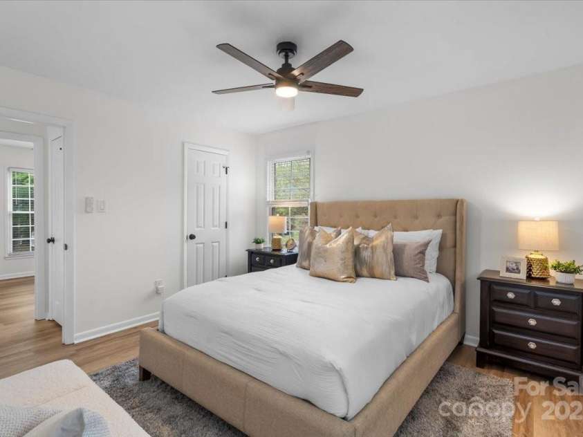 4932 Delivau Drive, Charlotte, NC 28215.  MLS# CAR4275777, YatesRealty ID 22660. Primary bedroom