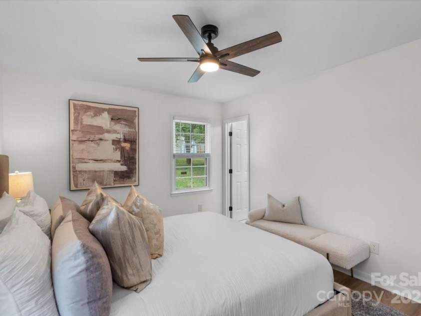 4932 Delivau Drive, Charlotte, NC 28215.  MLS# CAR4275777, YatesRealty ID 22660. Primary bedroom