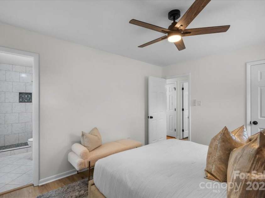 4932 Delivau Drive, Charlotte, NC 28215.  MLS# CAR4275777, YatesRealty ID 22660. Primary bedroom with en suite bathroom