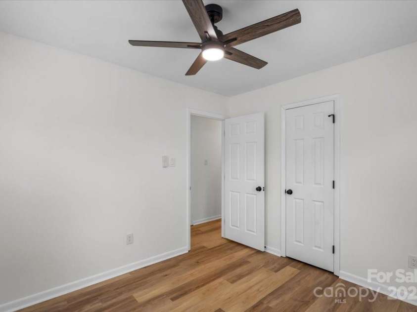 4932 Delivau Drive, Charlotte, NC 28215.  MLS# CAR4275777, YatesRealty ID 22660. Second bedroom