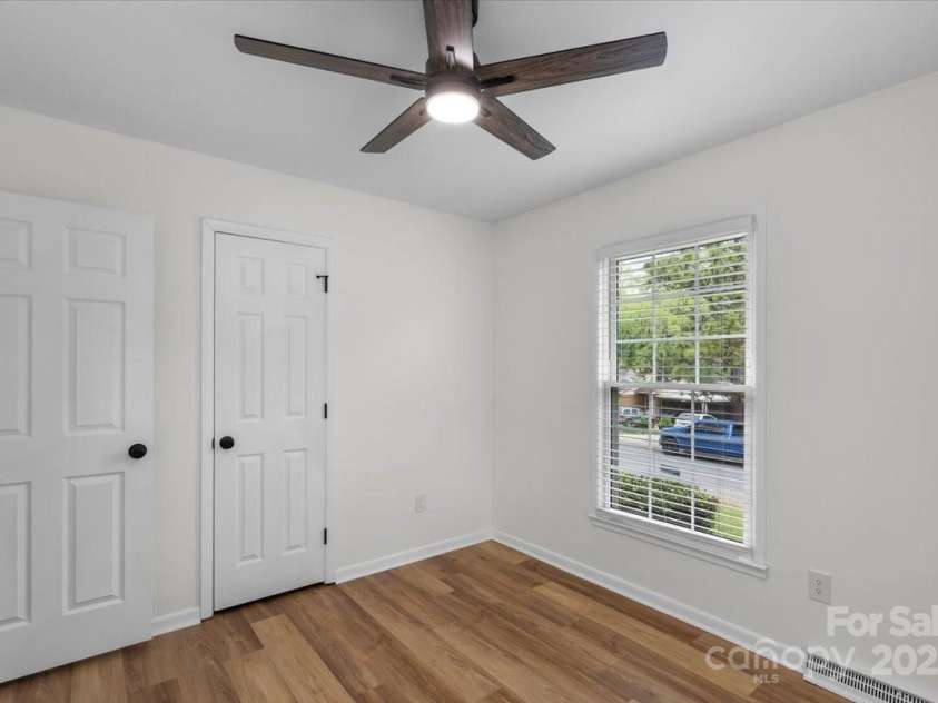 4932 Delivau Drive, Charlotte, NC 28215.  MLS# CAR4275777, YatesRealty ID 22660. Second bedroom