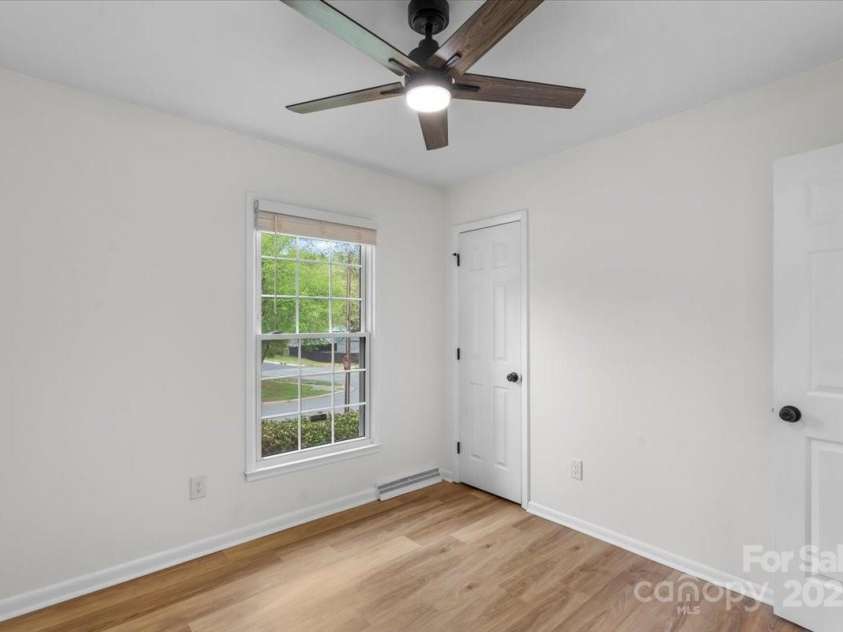 4932 Delivau Drive, Charlotte, NC 28215.  MLS# CAR4275777, YatesRealty ID 22660. Third bedroom