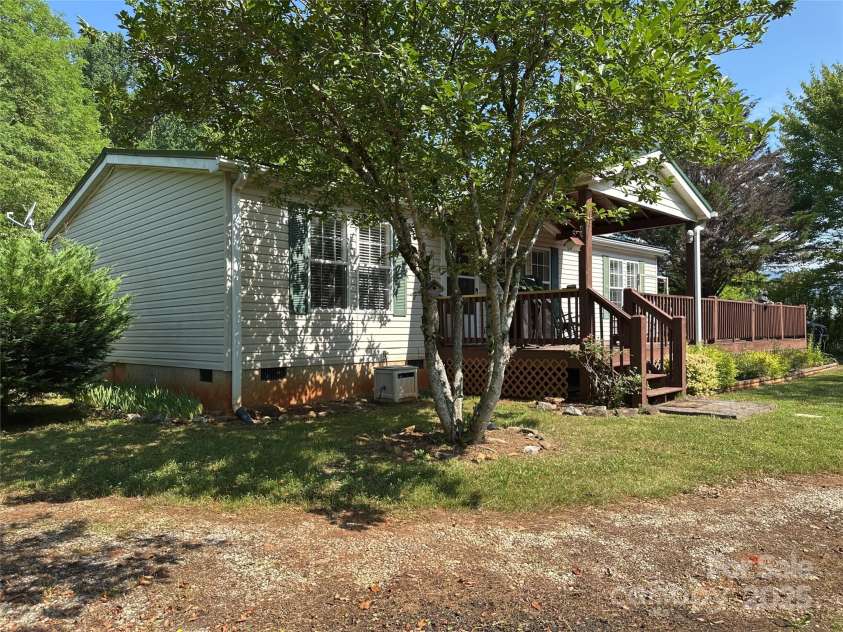 108 Scenic Drive, Bryson City, NC 28713.  MLS# CAR4274405, YatesRealty ID 22662. 