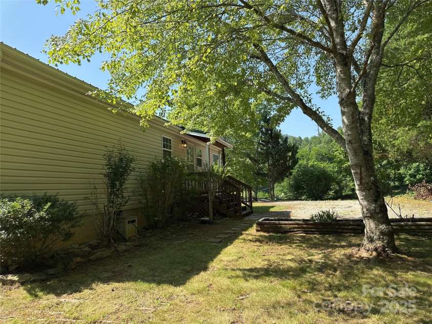 108 Scenic Drive, Bryson City, NC 28713.  MLS# CAR4274405, YatesRealty ID 22662. 