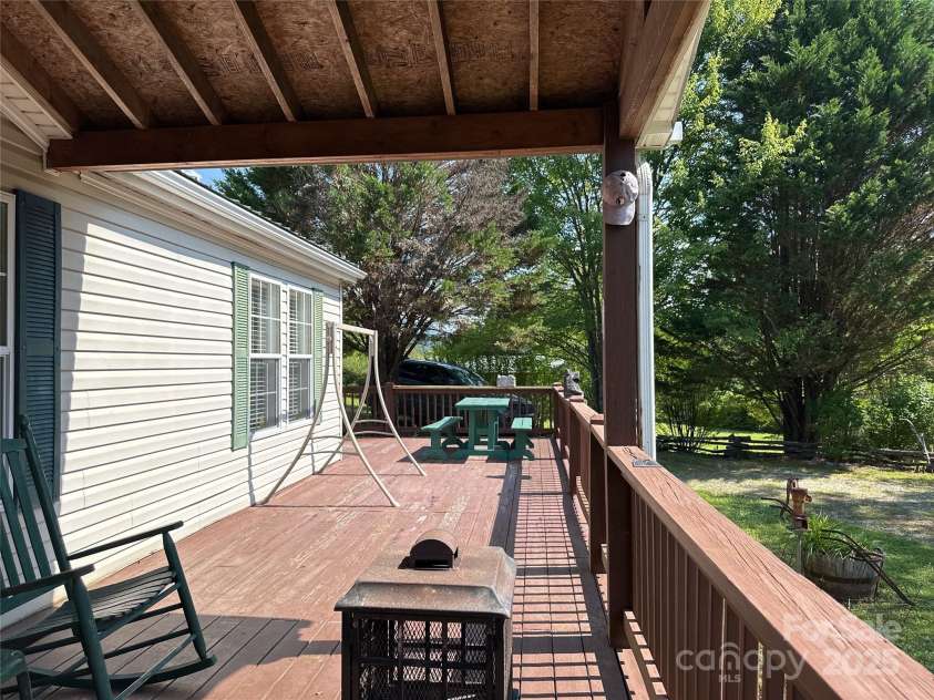 108 Scenic Drive, Bryson City, NC 28713.  MLS# CAR4274405, YatesRealty ID 22662. 