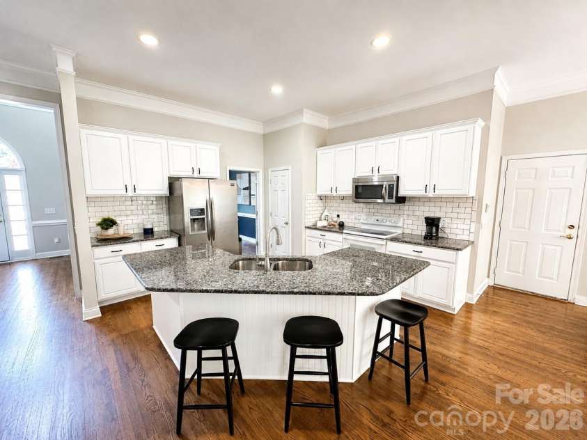 1675 Sanridge Wind Lane, Charlotte, NC 28262.  MLS# CAR4402779, YatesRealty ID 22662. 