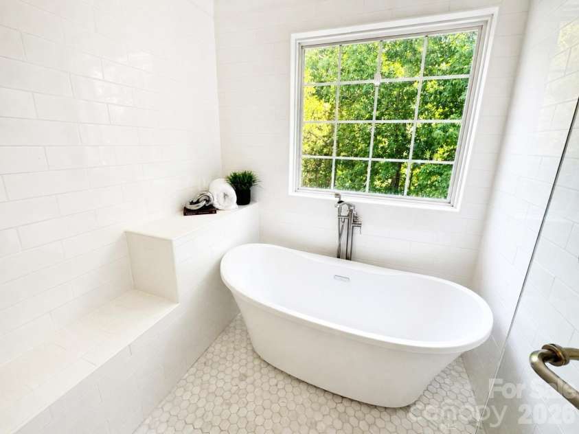 1675 Sanridge Wind Lane, Charlotte, NC 28262.  MLS# CAR4402779, YatesRealty ID 22662. 