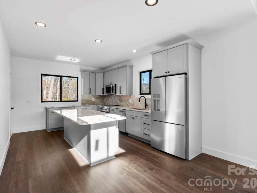114 Phivo Drive, Balsam Grove, NC 28708.  MLS# CAR4319518, YatesRealty ID 22663. Beautiful Kitchen!