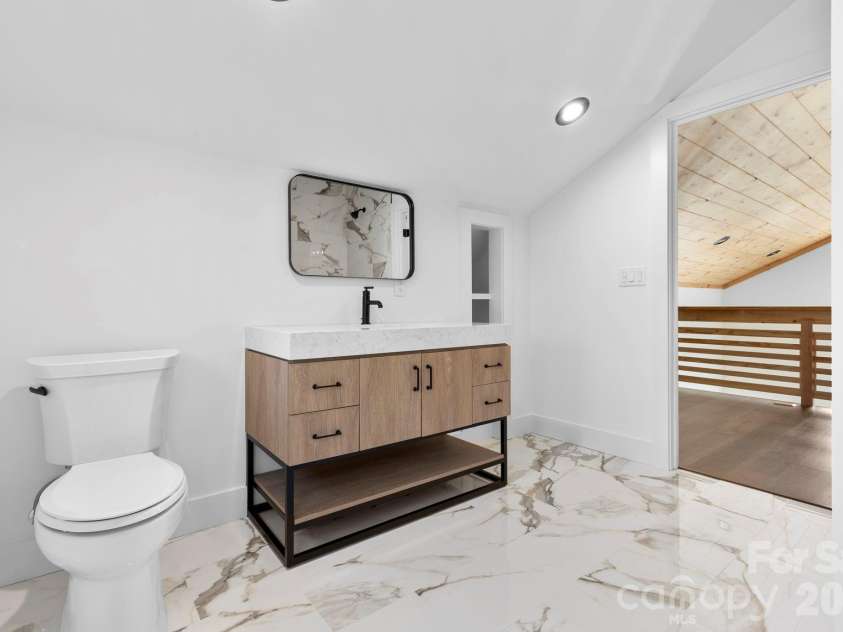114 Phivo Drive, Balsam Grove, NC 28708.  MLS# CAR4319518, YatesRealty ID 22663. Custom Primary Bathroom!
