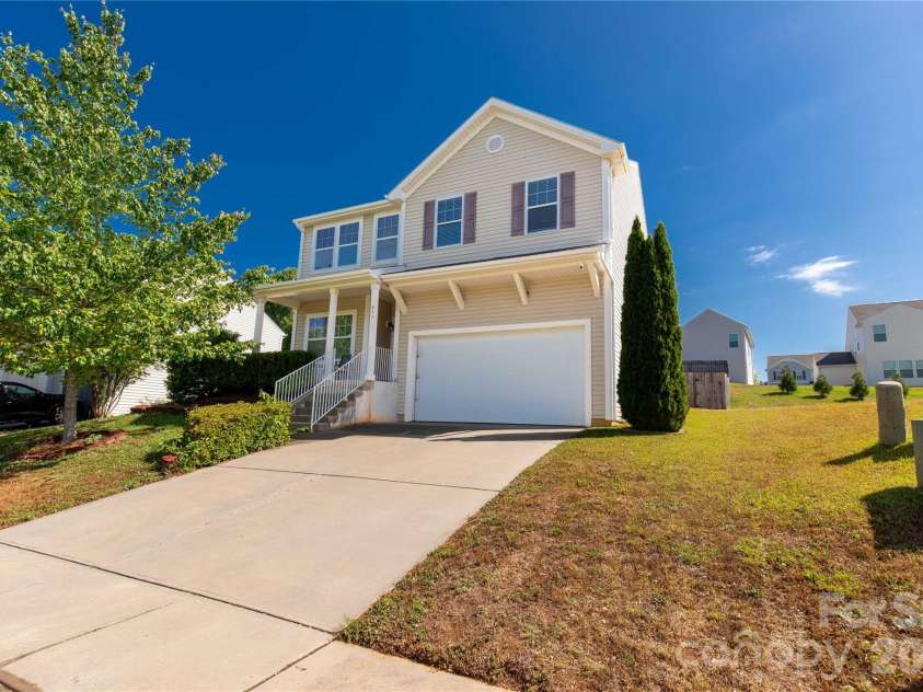 493 Dutch White Drive, Clover, SC 29710.  MLS# CAR4375492, YatesRealty ID 22664. 
