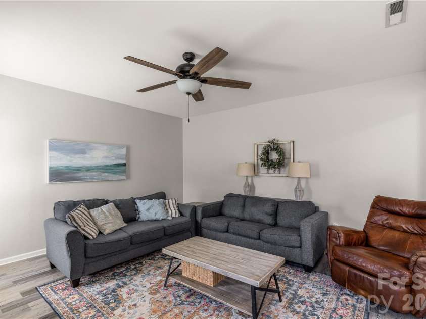 493 Dutch White Drive, Clover, SC 29710.  MLS# CAR4375492, YatesRealty ID 22664. 