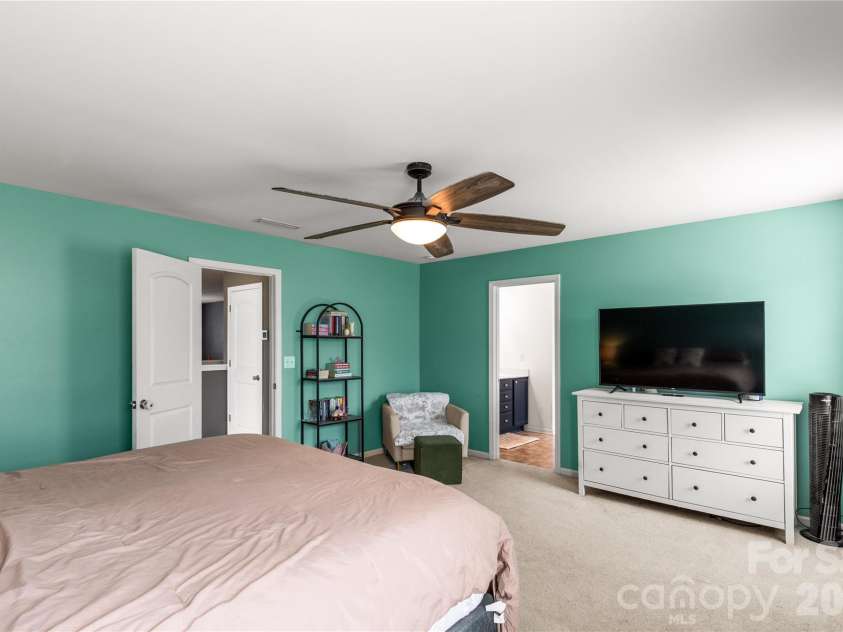 493 Dutch White Drive, Clover, SC 29710.  MLS# CAR4375492, YatesRealty ID 22664. 
