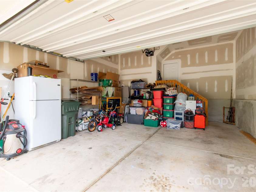 493 Dutch White Drive, Clover, SC 29710.  MLS# CAR4375492, YatesRealty ID 22664. 