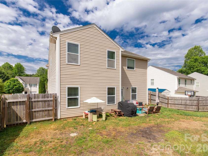 493 Dutch White Drive, Clover, SC 29710.  MLS# CAR4375492, YatesRealty ID 22664. 