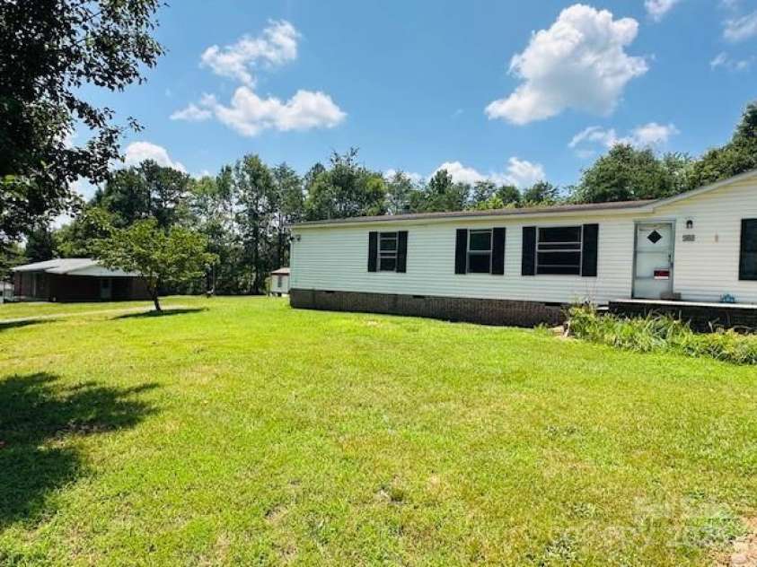 586 Jack Mckinney Road, Forest City, NC 28043.  MLS# CAR4275897, YatesRealty ID 22664. 