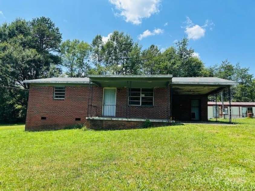 586 Jack Mckinney Road, Forest City, NC 28043.  MLS# CAR4275897, YatesRealty ID 22664. 