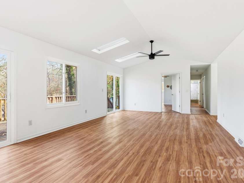 23 Muirfield Drive, Arden, NC 28704.  MLS# CAR4322557, YatesRealty ID 22666. 