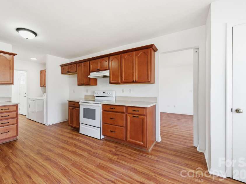 23 Muirfield Drive, Arden, NC 28704.  MLS# CAR4322557, YatesRealty ID 22666. 