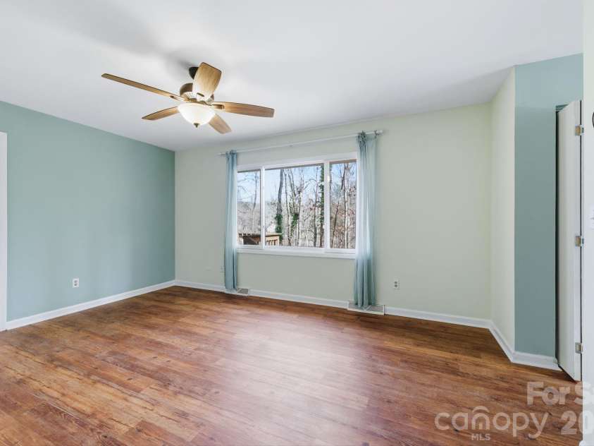 23 Muirfield Drive, Arden, NC 28704.  MLS# CAR4322557, YatesRealty ID 22666. 