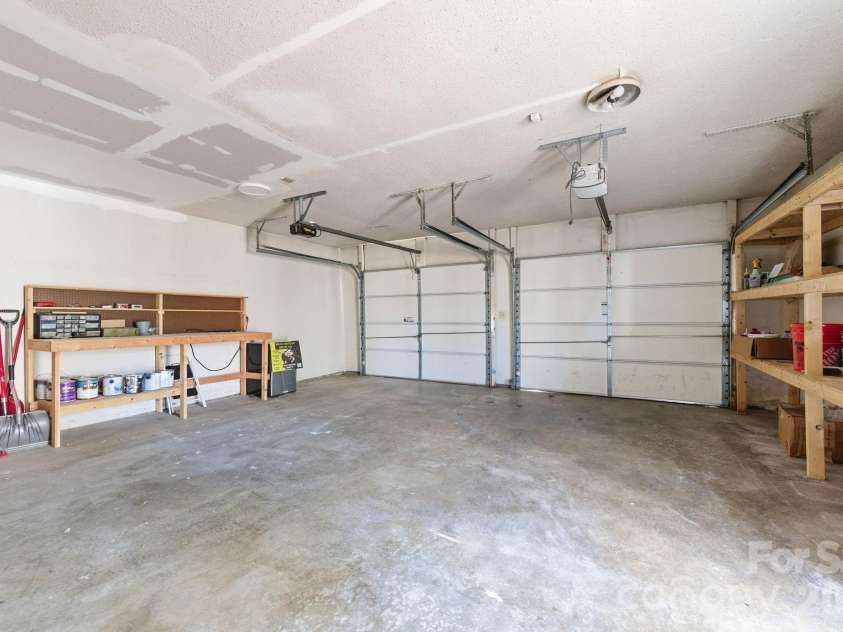 23 Muirfield Drive, Arden, NC 28704.  MLS# CAR4322557, YatesRealty ID 22666. 