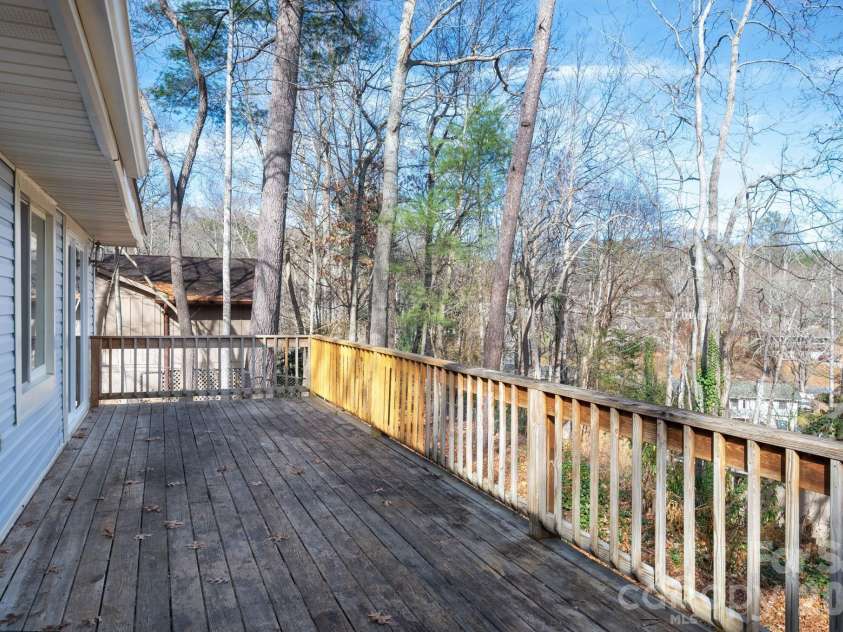 23 Muirfield Drive, Arden, NC 28704.  MLS# CAR4322557, YatesRealty ID 22666. 