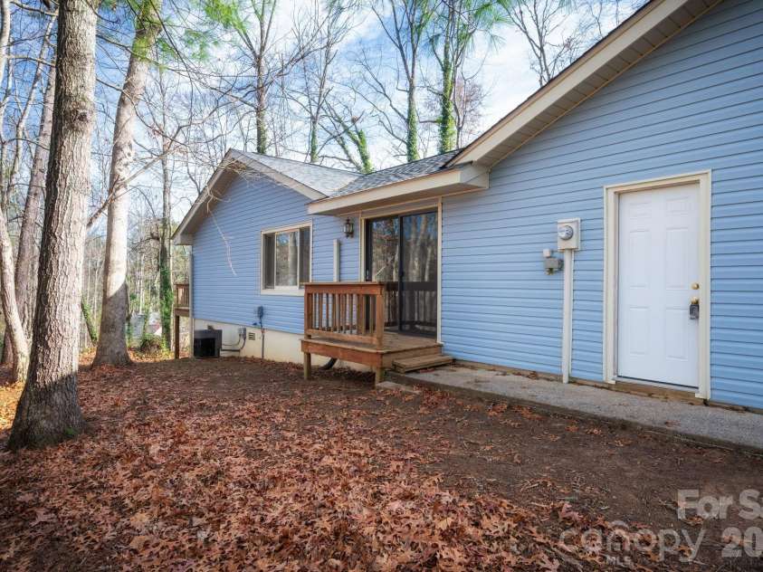 23 Muirfield Drive, Arden, NC 28704.  MLS# CAR4322557, YatesRealty ID 22666. 