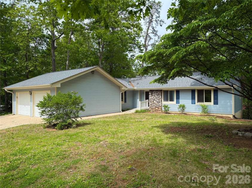 23 Muirfield Drive, Arden, NC 28704.  MLS# CAR4322557, YatesRealty ID 22666. 