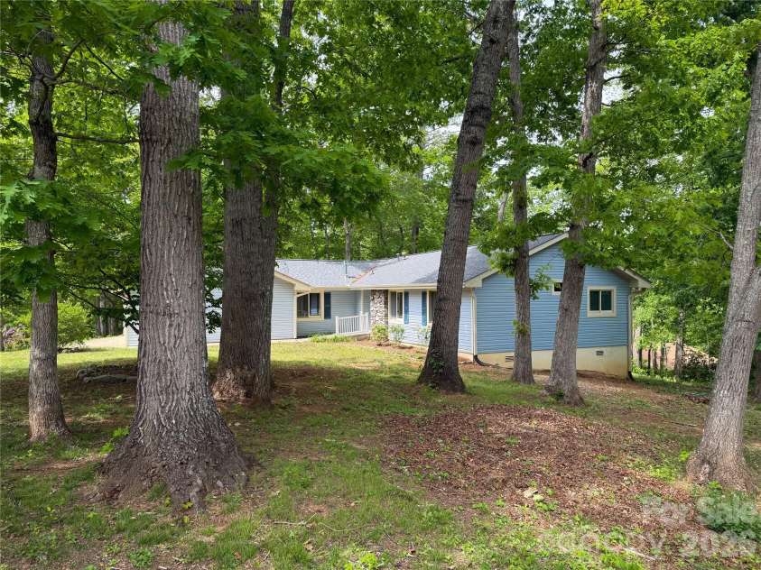 23 Muirfield Drive, Arden, NC 28704.  MLS# CAR4322557, YatesRealty ID 22666. 