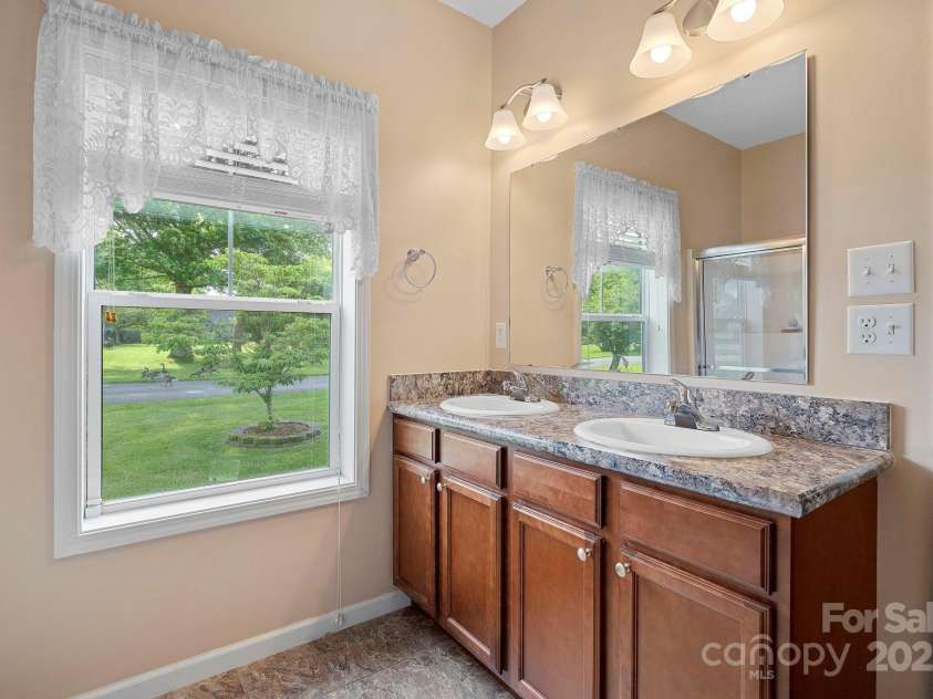 230 Blue Heron Drive, Mills River, NC 28759.  MLS# CAR4274673, YatesRealty ID 22667. 