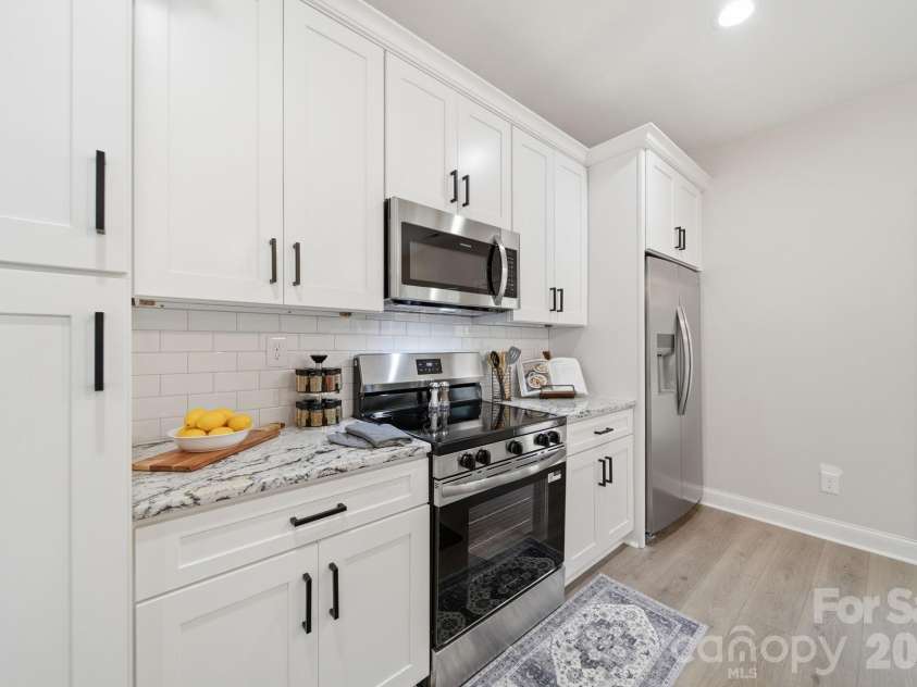 6721 Jesse Rushing Road, Marshville, NC 28103.  MLS# CAR4371429, YatesRealty ID 22668. Kitchen