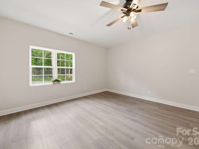 6721 Jesse Rushing Road, Marshville, NC 28103.  MLS# CAR4371429, YatesRealty ID 22668. Living room