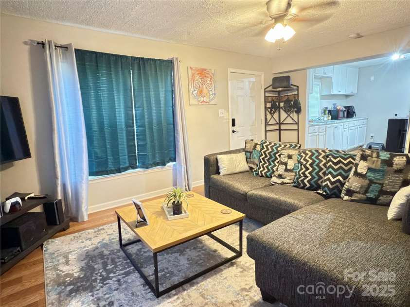 409 Norment Avenue, Gastonia, NC 28052.  MLS# CAR4275389, YatesRealty ID 22669. 