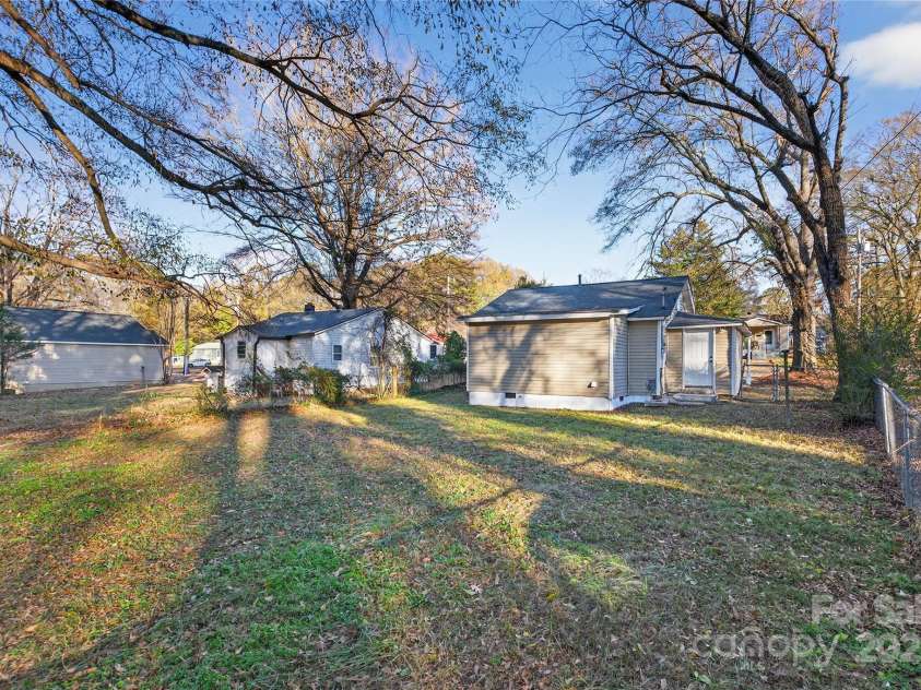 1001 Ransom Street, Gastonia, NC 28052.  MLS# CAR4329978, YatesRealty ID 2267. 