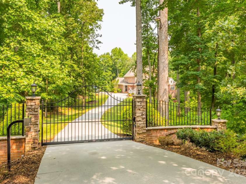 9624 Styers Ferry Road, Lewisville, NC 27023.  MLS# CAR4171896, YatesRealty ID 2267. 