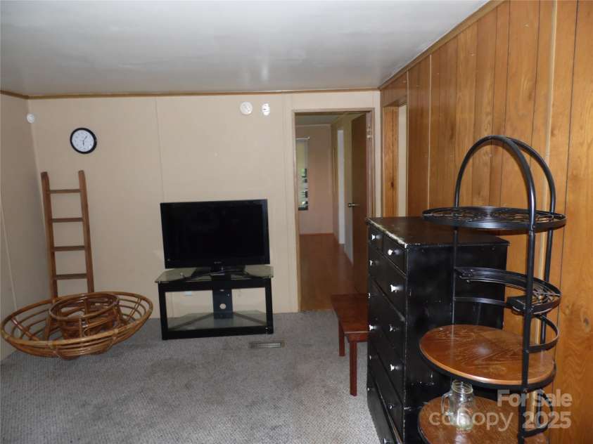 1475 Ferguson Drive, Clemmons, NC 27012.  MLS# CAR4276078, YatesRealty ID 22670. 