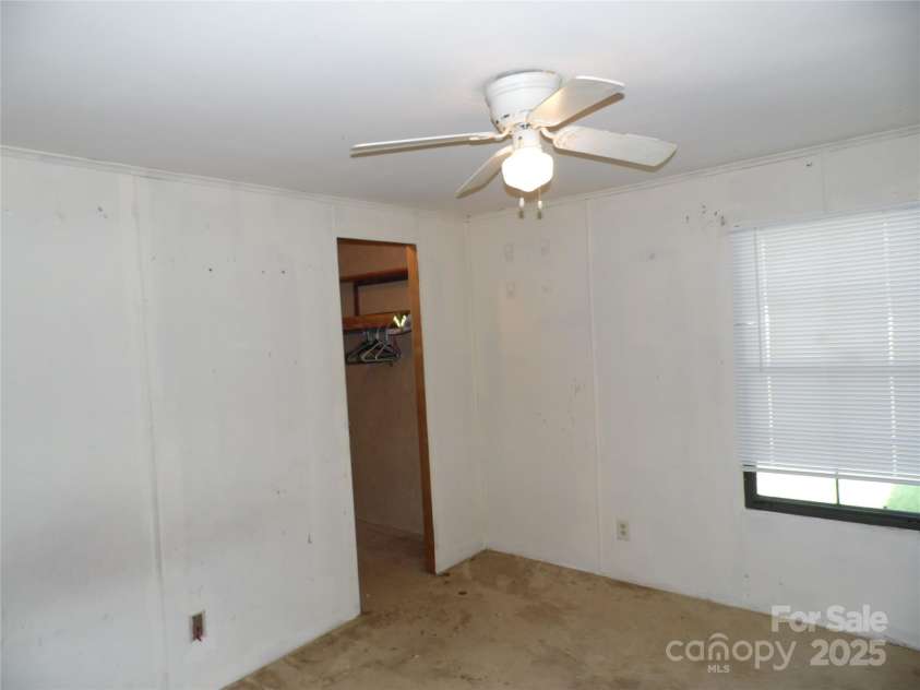 1475 Ferguson Drive, Clemmons, NC 27012.  MLS# CAR4276078, YatesRealty ID 22670. 