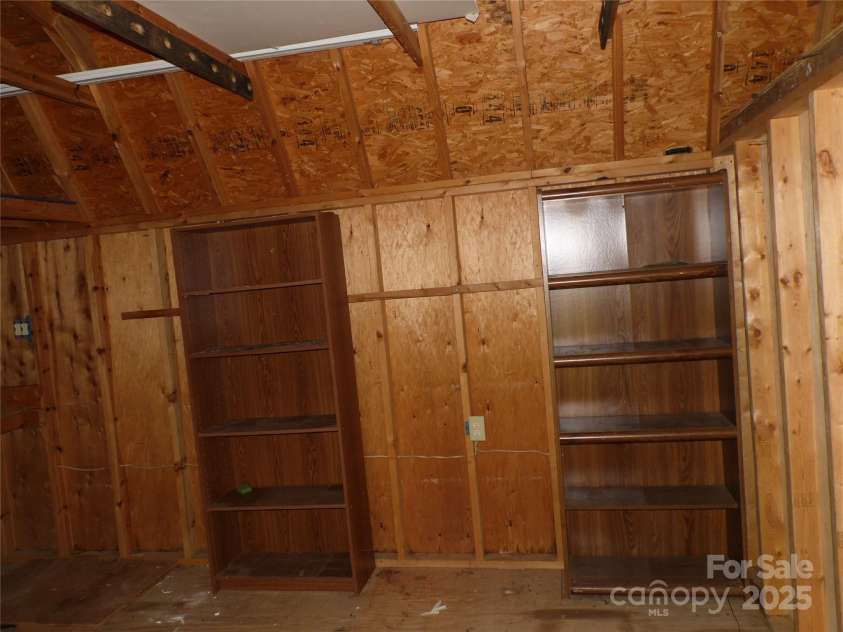 1475 Ferguson Drive, Clemmons, NC 27012.  MLS# CAR4276078, YatesRealty ID 22670. 