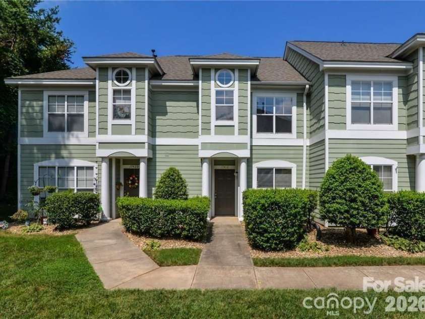 17418 Tuscany Lane, Cornelius, NC 28031.  MLS# CAR4412719, YatesRealty ID 22670. 