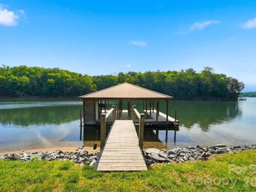 873 Pine Tree Road, Taylorsville, NC 28681.  MLS# CAR4376672, YatesRealty ID 22674. 