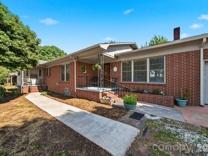 109 Air Park Drive, Morganton, NC 28655.  MLS# CAR4370357, YatesRealty ID 22675. 